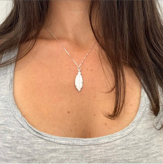 Collar Pluma Vertical - Mojo Art Shop